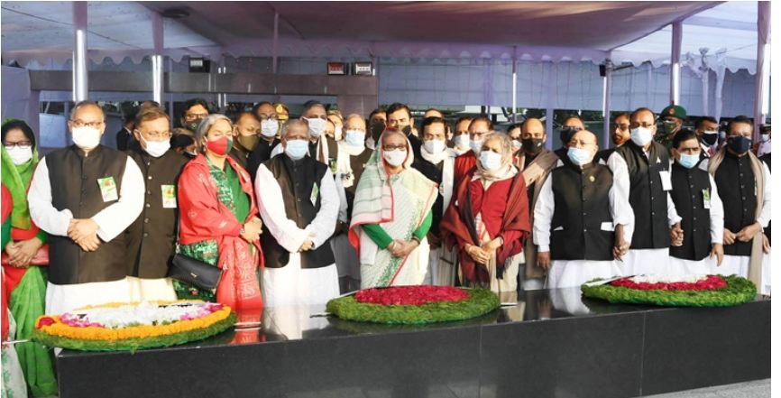 বঙ্গবন্ধুর প্রতিকৃতিতে আ’লীগের শ্রদ্ধা