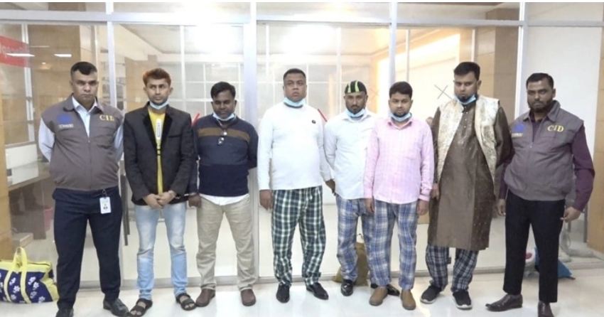 এক মাসে দিগুণ করার লোভ দেখিয়ে ৫০ কোটি টাকা আত্মসাৎ