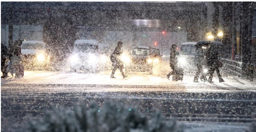 ভারি তুষারপাতে জাপানে শতাধিক ফ্লাইট বাতিল