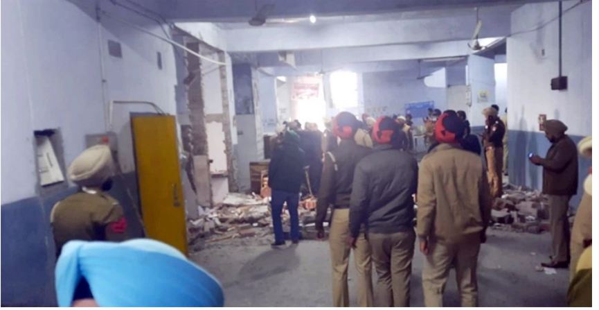 ভারতে আদালতে ভয়াবহ বিস্ফোরণ, নিহত ২