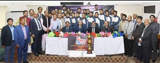 ইসলামী ব্যাংকের ক্রিকেট টিমকে সংবর্ধনা