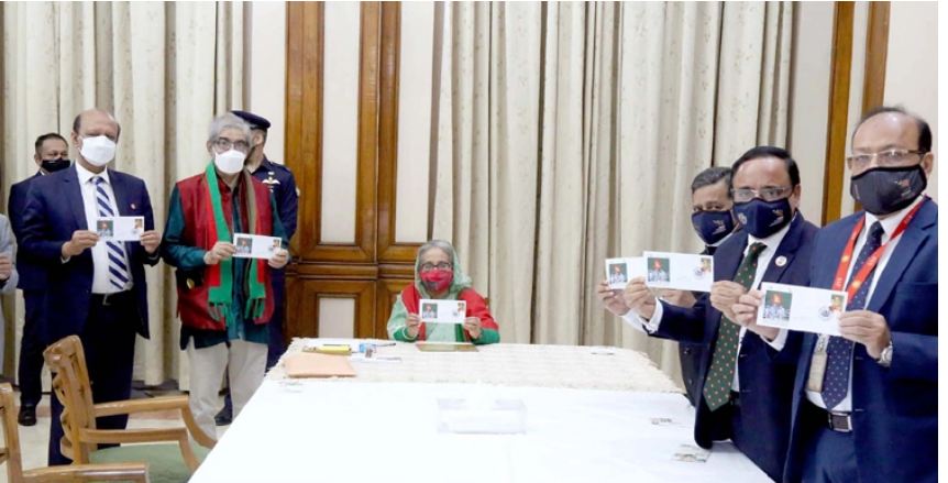 বিজয় দিবসে স্মারক ডাকটিকিট অবমুক্ত করলেন প্রধানমন্ত্রী