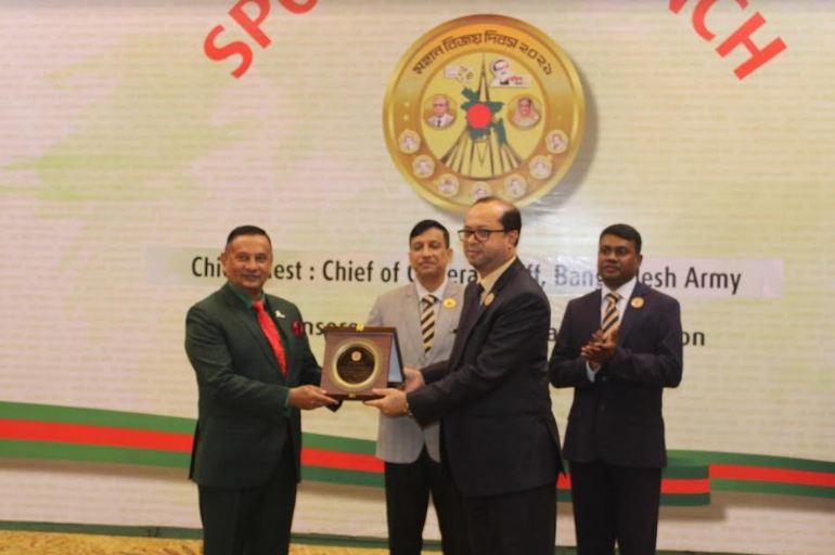 বিজয় দিবস প্যারেডের স্পন্সর হিসেবে ইসলামী ব্যাংকের সম্মাননা লাভ