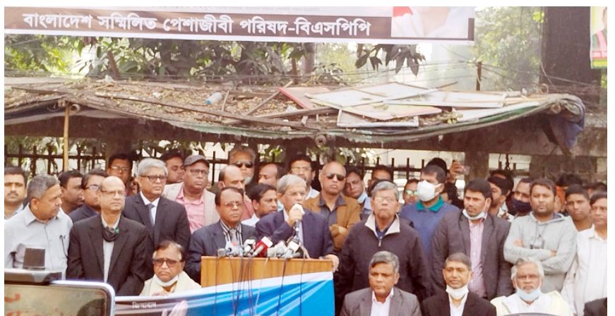 জনগণ বেরিয়ে এলে খালেদাকে বিদেশ পাঠাতে বাধ্য হবে সরকার: ফখরুল