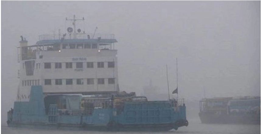 সাড়ে ৮ ঘণ্টা পর দৌলতদিয়া-পাটুরিয়ায় ফেরি চলাচল শুরু