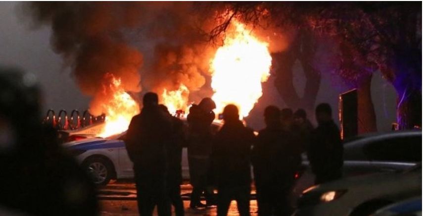 তেলের দাম বাড়ায় কাজাখস্তানে বিক্ষোভ, জরুরি অবস্থা জারি