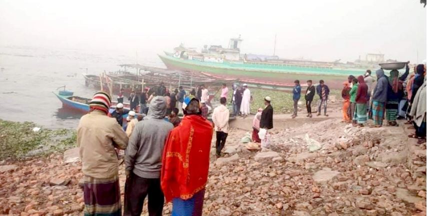 ফতুল্লায় ট্রলারডুবি, নিখোঁজ ১০