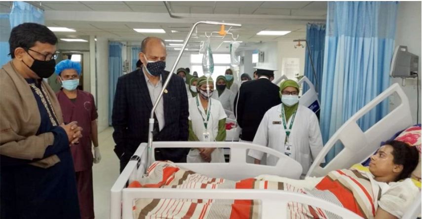 লঞ্চে দগ্ধদের চিকিৎসার খোঁজ নিতে বার্ন ইনস্টিটিউটে নৌপ্রতিমন্ত্রী