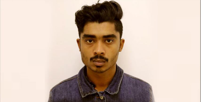 হেলপারি ছেড়ে হালকা যানের লাইসেন্সেই বাস চালাচ্ছিলেন রাকিব