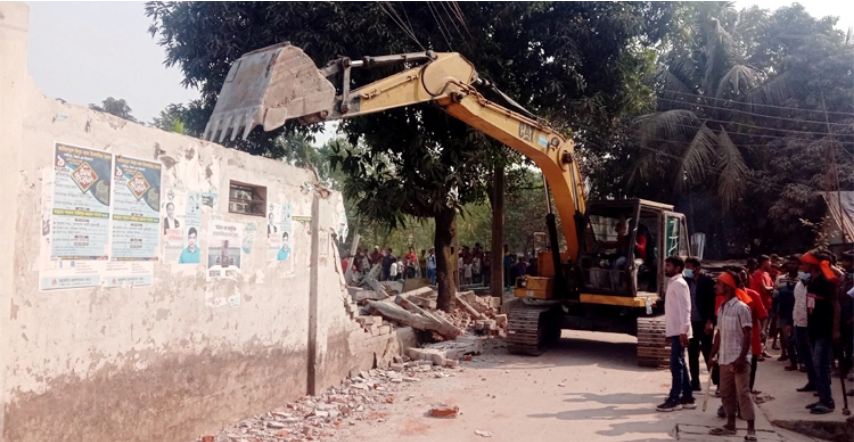 ভৈরবে রেলের অবৈধ স্থাপনা উচ্ছেদ