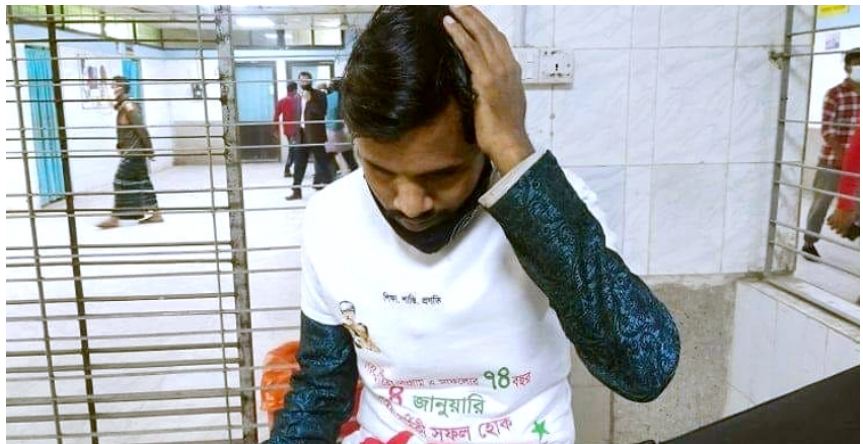 ছাত্রলীগের প্রতিষ্ঠাবার্ষিকীর অনুষ্ঠানে সংঘর্ষ, লেখকসহ আহত ১৩