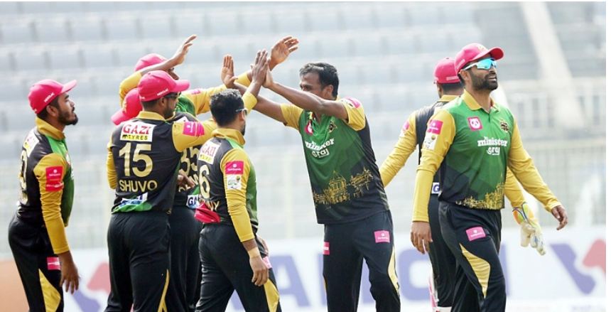 খুলনাকে বেশি দূর যেতে দিলো না ঢাকা