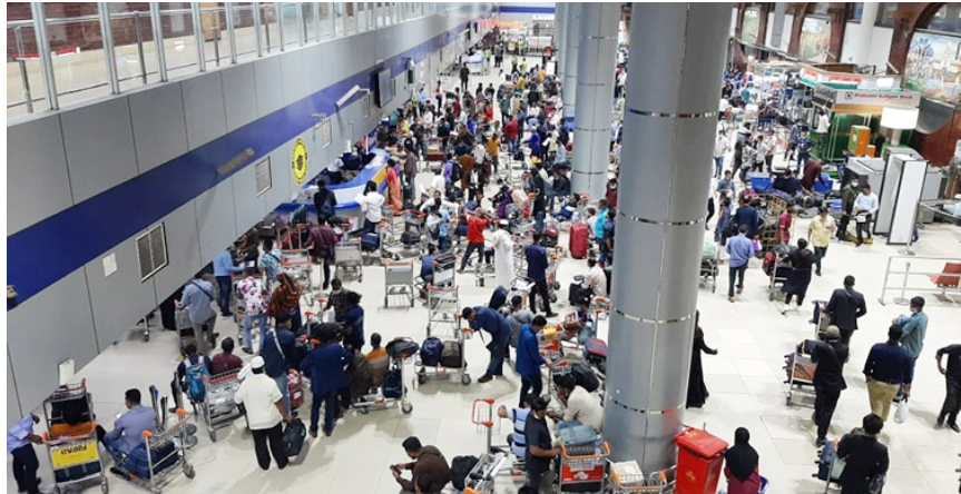 শাহজালালে ২৪ ঘণ্টা ফ্লাইট চালুর পরও কমেনি ভোগান্তি