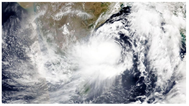 নিম্নচাপে পরিণত ‘অশনি’, নামলো সতর্ক সংকেত