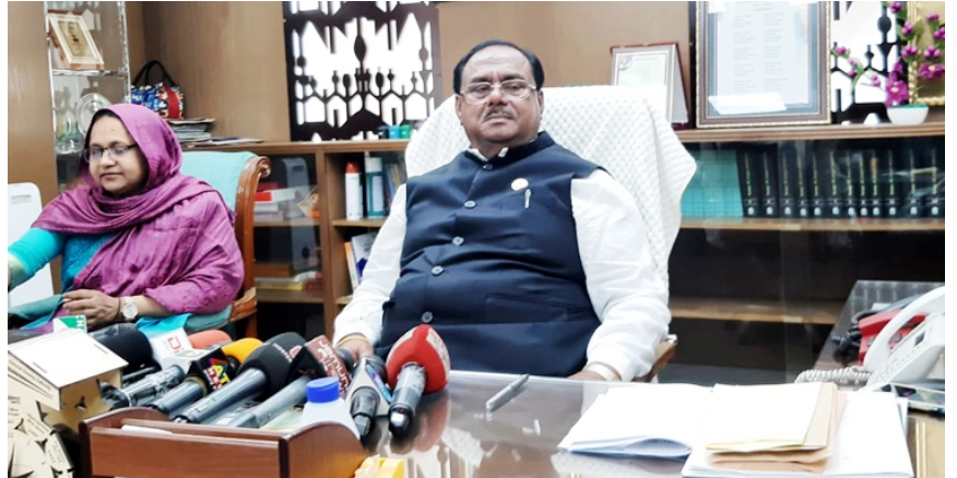 মৌসুমের সন্ধিক্ষণ-বৃষ্টির কারণে চালের দাম বেশি