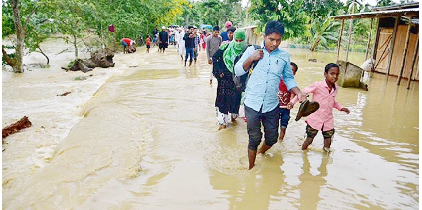 আসামে বন্যায় মৃত্যু ৮, পানিবন্দি চার লাখ