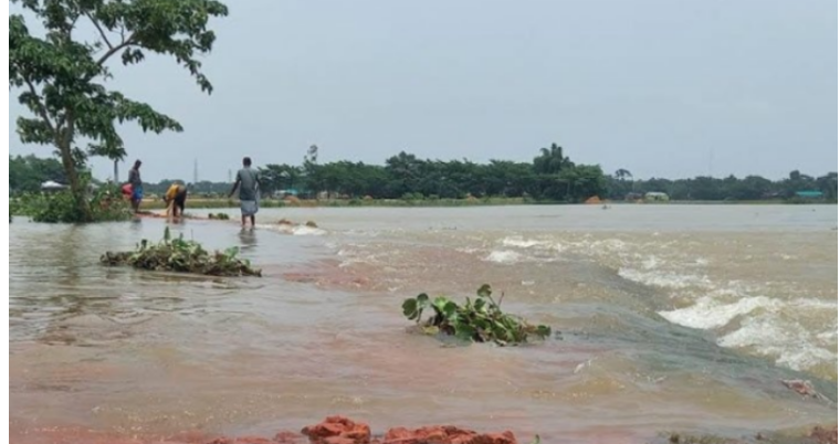 সুনামগঞ্জে পানিবন্দি অর্ধলক্ষাধিক মানুষ