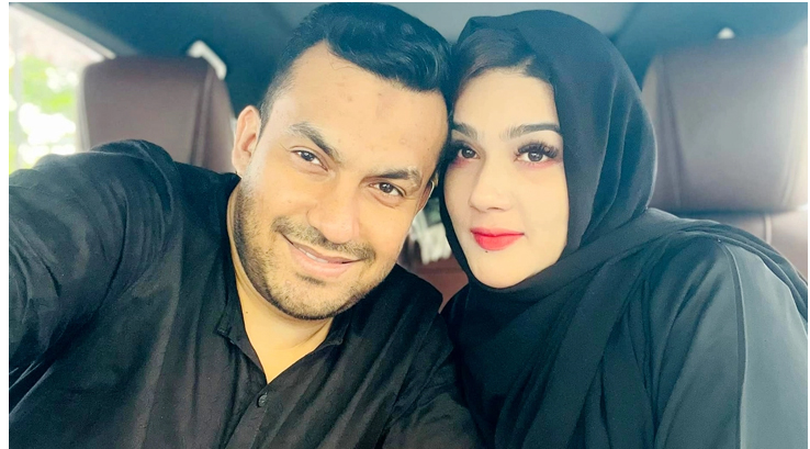 বিচ্ছেদ গুঞ্জনের মধ্যে মাহিকে নিয়ে স্বামীর স্ট্যাটাস