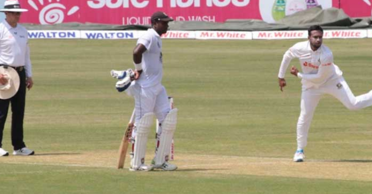 শেষ বেলায় আঘাত হানলেন সাকিব