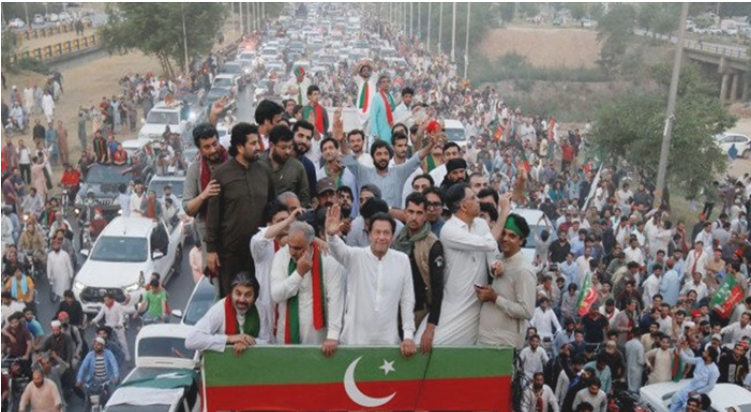 পাকিস্তান সরকারকে ছয় দিনের আলটিমেটাম