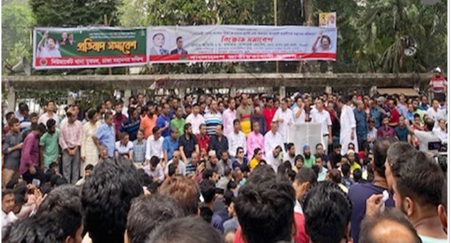 প্রেসক্লাবের সামনে যুবদলের বিক্ষোভ-সমাবেশ
