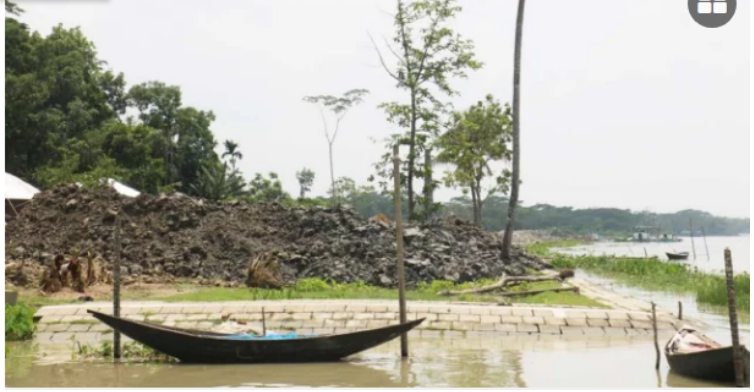 কচা নদীর তীরে স্লুইসগেট-বেড়িবাঁধ, স্বস্তিতে এলাকাবাসী