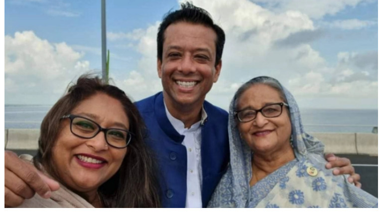 পদ্মা সেতুতে সন্তানদের নিয়ে প্রধানমন্ত্রীর সেলফি