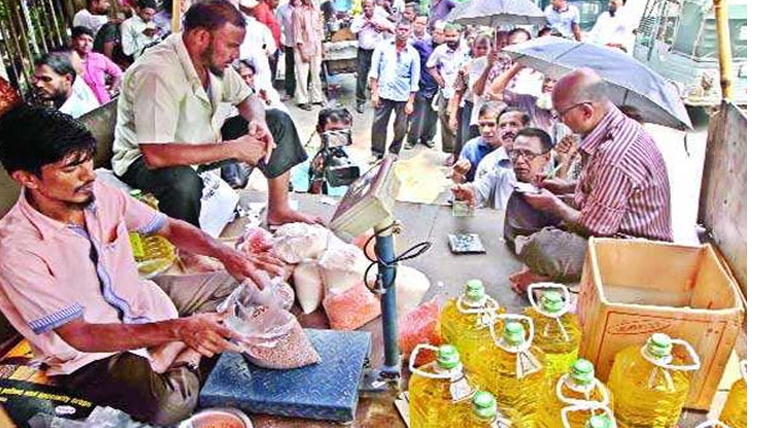 টিসিবির পণ্য বিক্রির সময় দুদিন বাড়লো