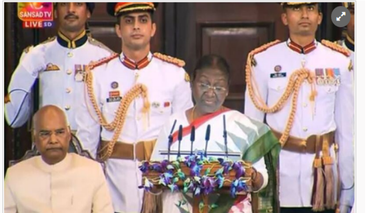 ভারতের প্রেসিডেন্ট হিসেবে শপথ নিলেন দ্রৌপদী মুর্মু