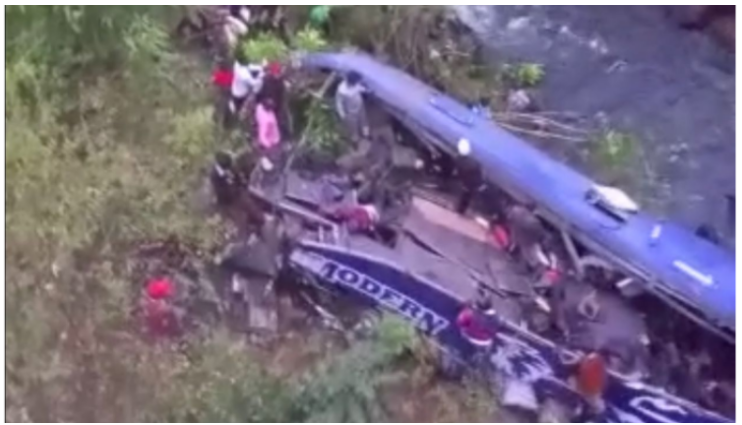 কেনিয়ায় বাস নদীতে পড়ে ২৪ জনের মৃত্যু