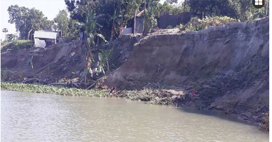মির্জাপুরে বংশাই-লৌহজং নদীর ভাঙনে হুমকিতে বিভিন্ন স্থাপনা