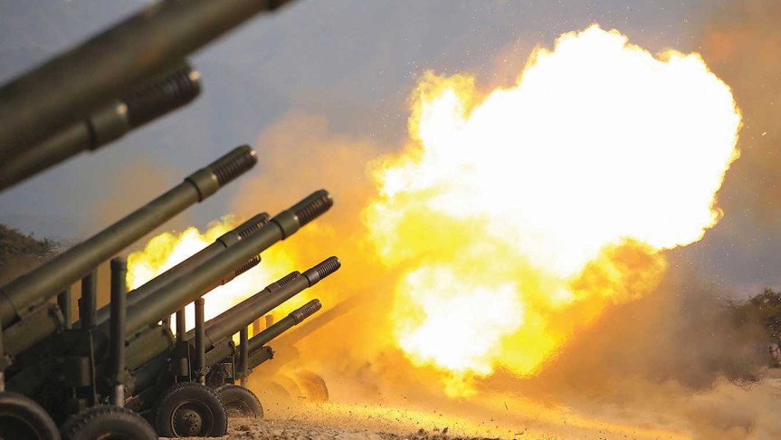 উত্তর কোরিয়া থেকে বিপুল পরিমাণ অস্ত্র কিনছে রাশিয়া