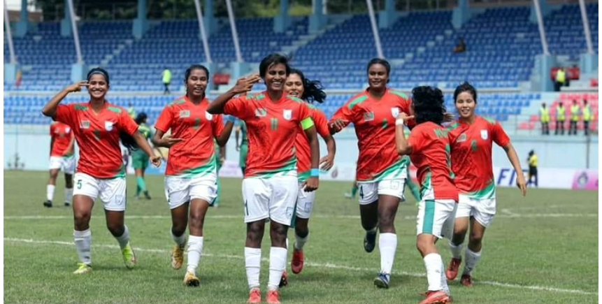 প্রথমার্ধেই পাকিস্তানের জালে বাংলাদেশের হালি