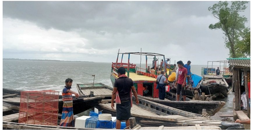 নিম্নচাপের প্রভাবে সাতক্ষীরায় নদ-নদীর পানি বাড়ছে