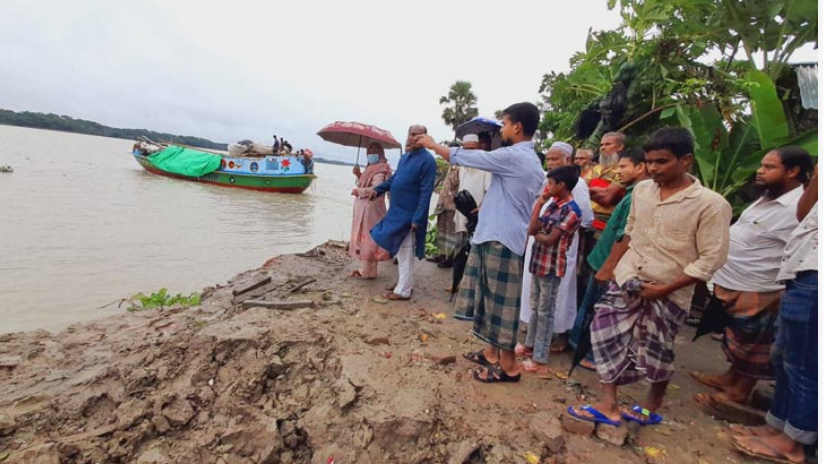 বিষখালী নদীতে ভাঙন