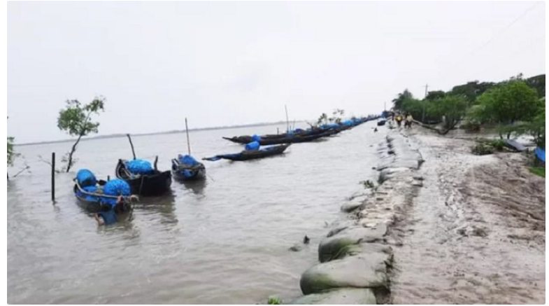 টানা বর্ষণে বিপর্যস্ত সাতক্ষীরা