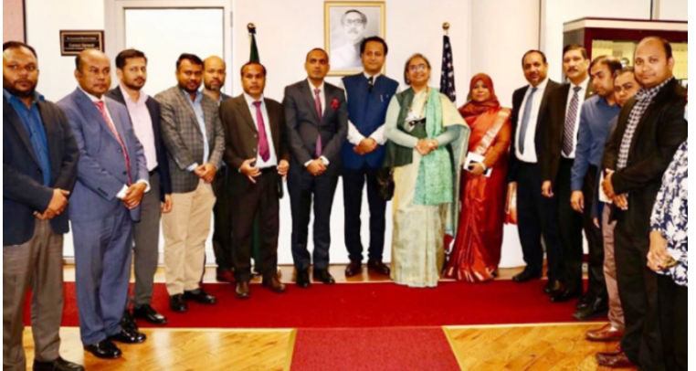 নিউইয়র্কে বাংলাদেশ কনস্যুলেট পরিদর্শন করলেন