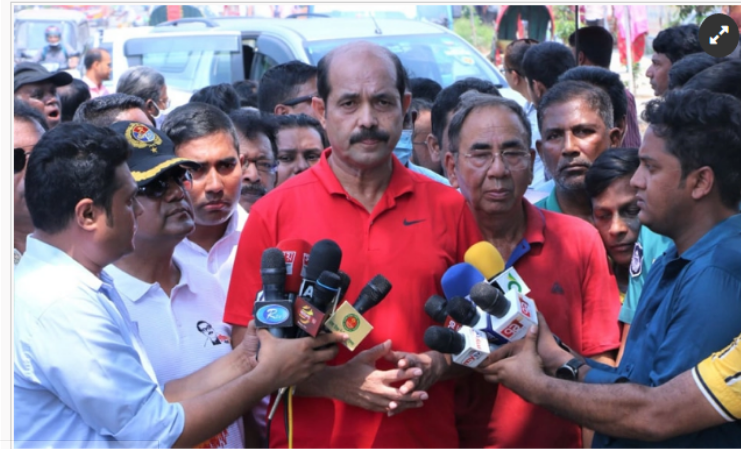 সড়ক-ফুটপাতে রাখা নির্মাণ সামগ্রী ১৮ লাখ টাকায় নিলামে বিক্রি