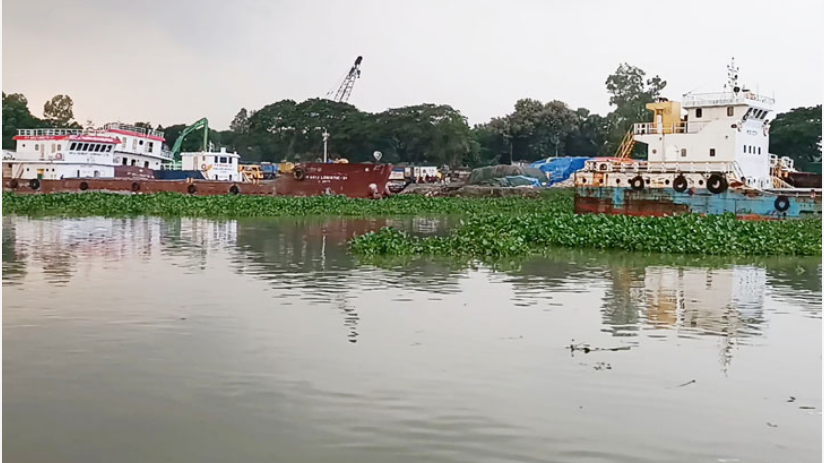 শিল্পবর্জ্যে শীতলক্ষ্যার সর্বনাশ