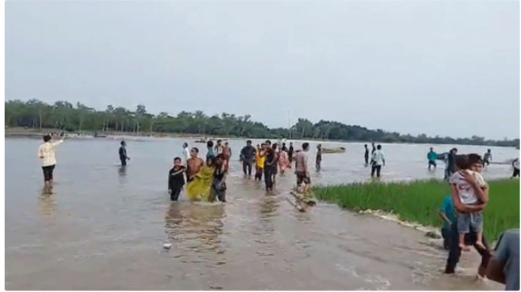 পঞ্চগড়ে নৌকা ডুবে ১৬ জনের মৃত্যু