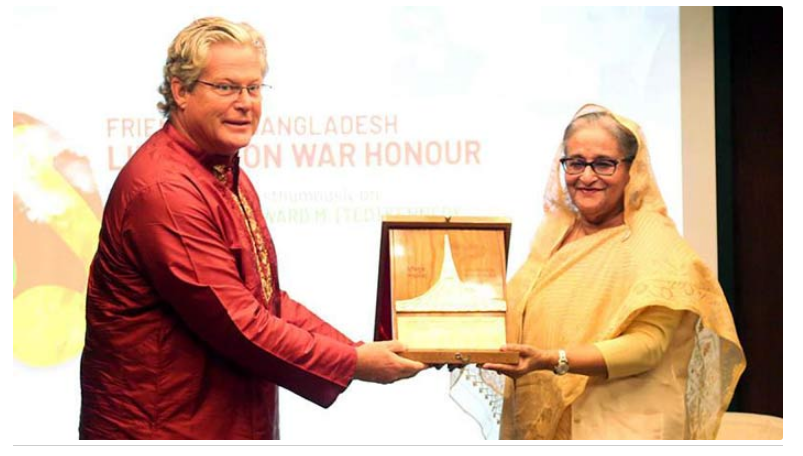 কেনেডি সিনিয়রকে মরণোত্তর ‘ফ্রেন্ডস অব লিবারেশন ওয়ার অনার’ প্রদান