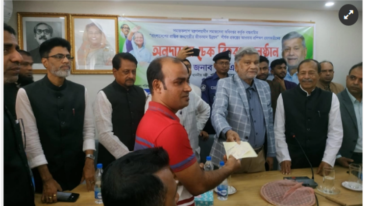 সংকটের মাঝেও সরকার সফলতার সঙ্গে কাজ করছে