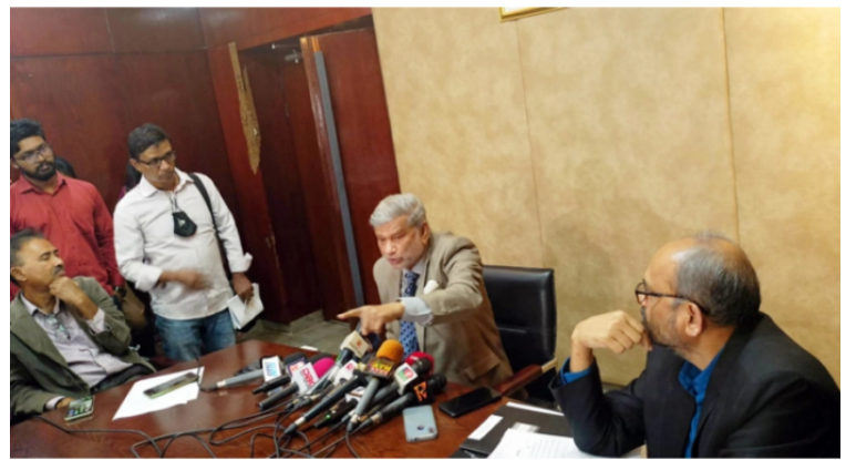 খাদ্যের দাম কমেছে কোন বাজারে, মন্ত্রীর কাছে প্রশ্ন সাংবাদিকদের