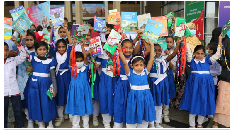 বছরের প্রথম দিন শিক্ষার্থীদের হাতে পৌঁছে যাবে নতুন বই