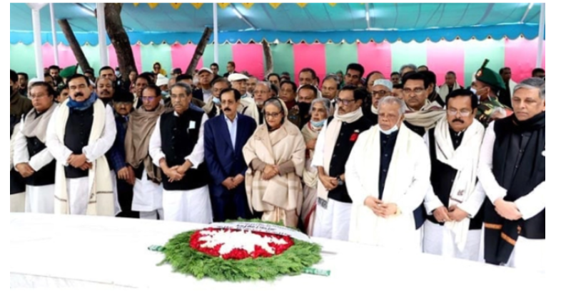 টুঙ্গিপাড়ায় বঙ্গবন্ধুর সমাধিতে আওয়ামী লীগের নতুন কমিটির শ্রদ্ধা