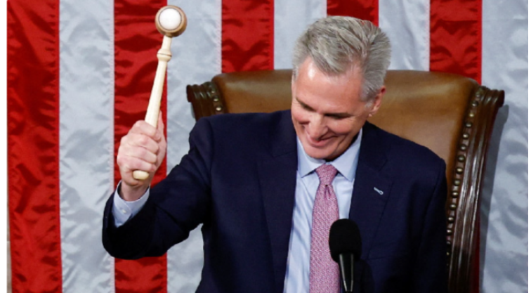 বহু নাটকিয়তার পর স্পিকার নির্বাচিত হলেন ম্যাকার্থি