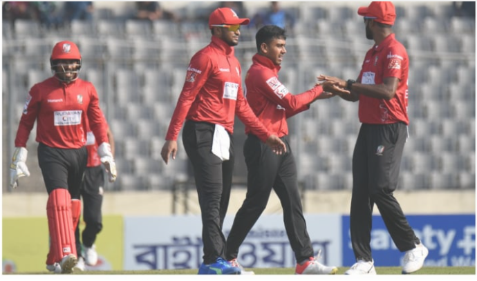 বিতর্কিত ম্যাচে সহজ জয় সাকিবদের