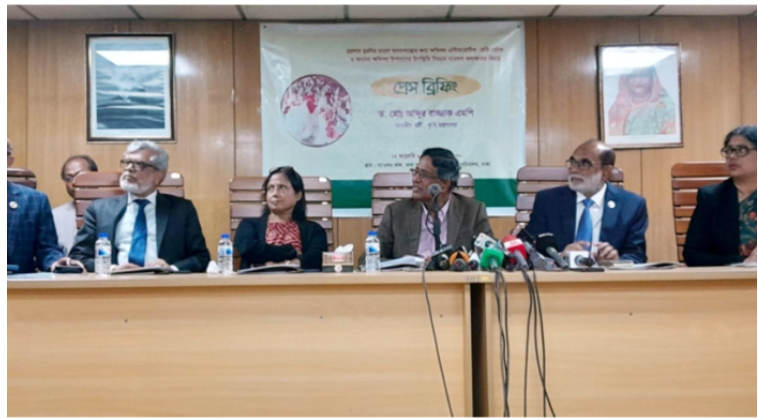 ব্রয়লার মুরগি নিরাপদ, মাংস খাওয়াতে ঝুঁকি নেই: কৃষিমন্ত্রী