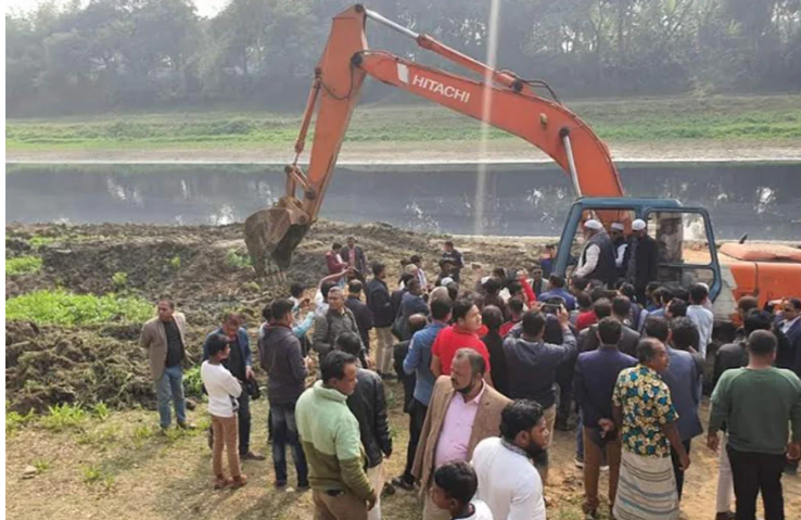 ভালুকায় মৃতপ্রায় খীরু নদী খনন কাজের উদ্বোধন