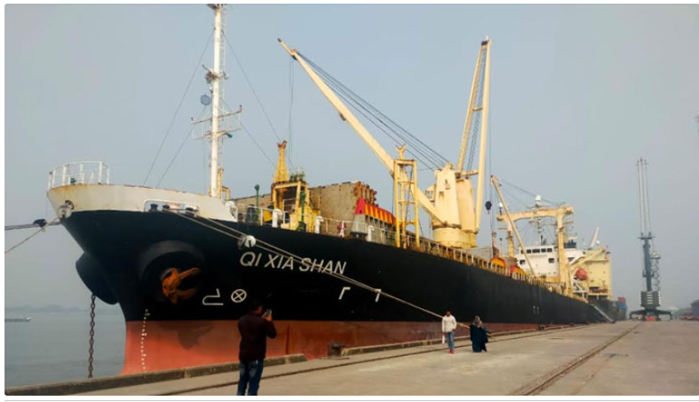 মেগা প্রকল্পের মালামাল নিয়ে মোংলায় তিন জাহাজ